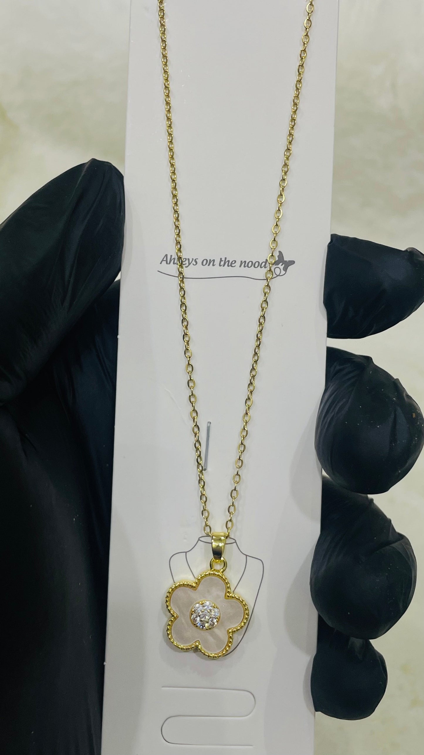 White Flower Pendant Necklace