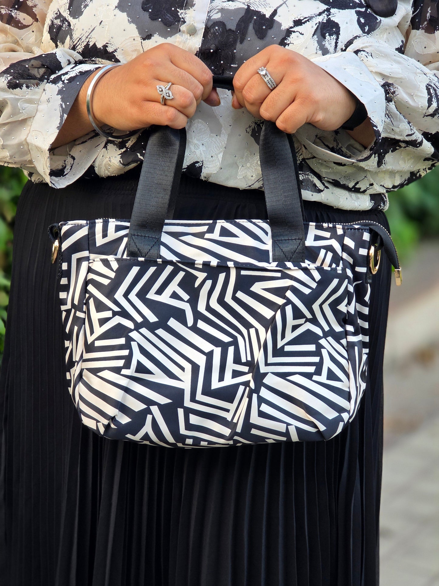 Geometric Print Premium Handbag with Detachable Sling
